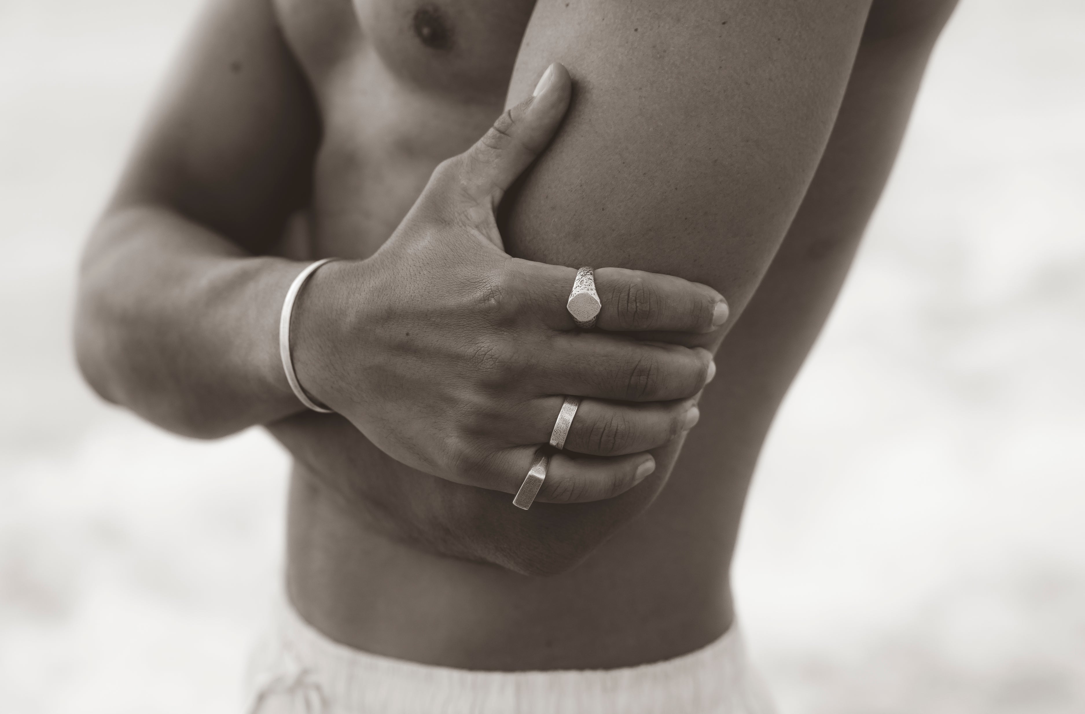 What Your Choice Of Gold Or Silver Jewellery Says About You